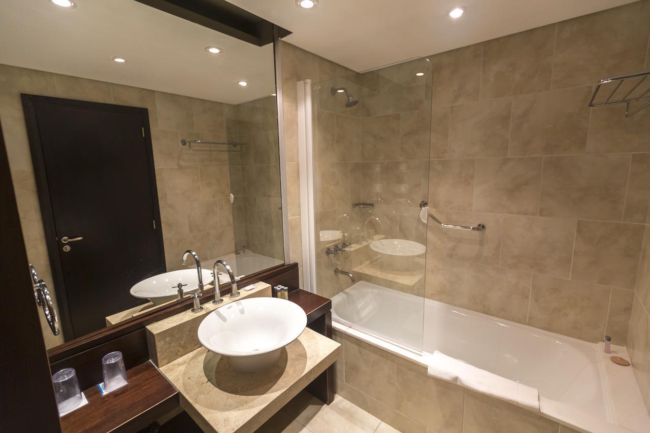 Double or Twin Room Lake View